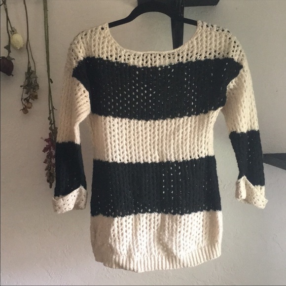 Pink Rose stripe black beige cream sweater knit crochet net - Picture 4 of 4